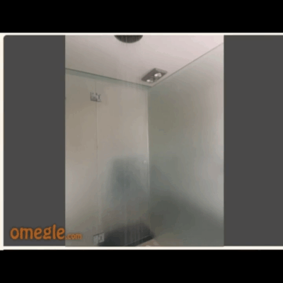 teen showering on omegle
