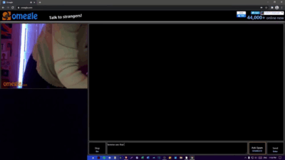 Omegle: bitch begs for cum