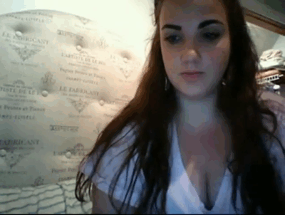 Big Beautiful Teen Plays With her Pussy 🔊